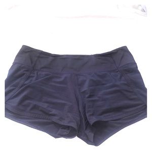 Lululemon speed short size 8- Barely worn!
